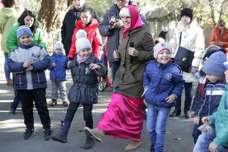Одесский зоопарк пригласил всех на веселый и яркий праздник «Маша и Медведь» (фоторепортаж)