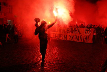 В Одессу вернулся большой футбол и «большие» футбольные фаны (фоторепортаж)