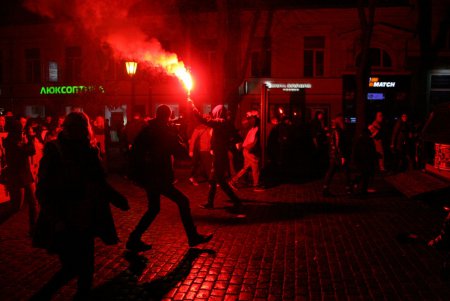 В Одессу вернулся большой футбол и «большие» футбольные фаны (фоторепортаж)