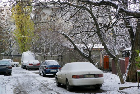 В Одессу пришли седой зимы угрозы (фоторепортаж)