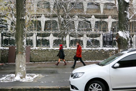 В Одессу пришли седой зимы угрозы (фоторепортаж)