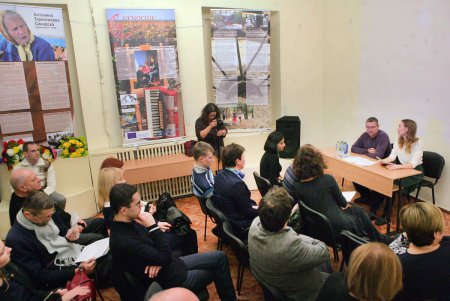 Геноцид ромов: помнить, чтобы противостоять (фоторепортаж)