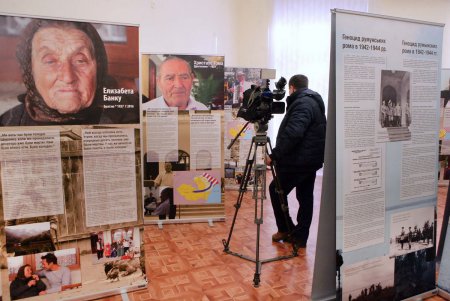Геноцид ромов: помнить, чтобы противостоять (фоторепортаж)