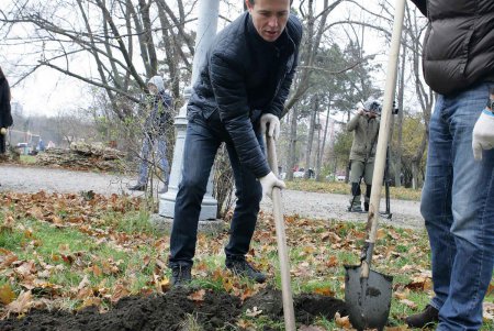 Любимый парк одесситов добавил зеленое убранство (фоторепортаж)