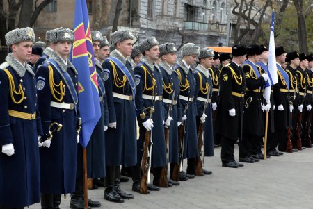 Кобзарю — цветы Дня Достоинства и Свободы (фоторепортаж)