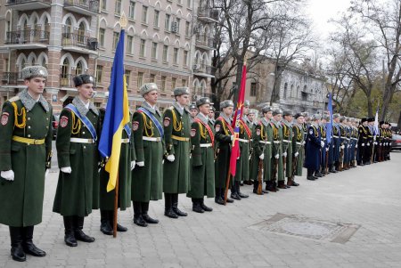 Кобзарю — цветы Дня Достоинства и Свободы (фоторепортаж)