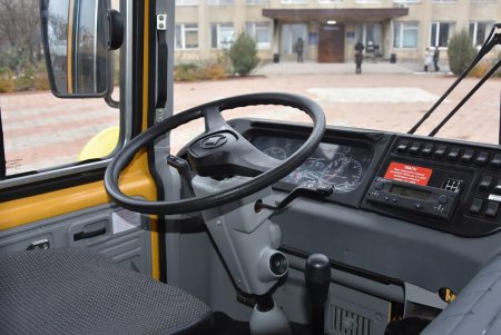 Школьники Одесской области получили новые автобусы (фото)