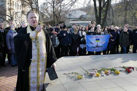 Память - удел живых: в Одессе почтили память выдающегося подводника-одессита XX-го века (фоторепортаж)