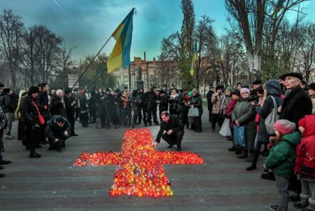 В Одессе почтили память жертв Голодомора (фоторепортаж) 