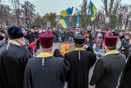 В Одессе почтили память жертв Голодомора (фоторепортаж) 