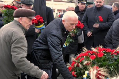 В Одессе почтили память жертв Голодомора (фоторепортаж) 
