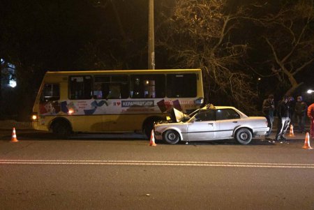 В Одессе произошло ДТП с участием маршрутного автобуса
