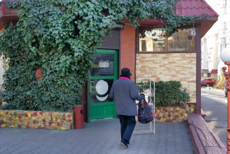 У магазина «Легион» проходит акция по доброте (фоторепортаж)