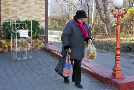 У магазина «Легион» проходит акция по доброте (фоторепортаж)