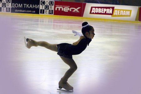 Одесский лед тепло встречает юных фигуристов (фоторепортаж)