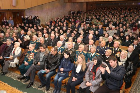 Геннадий Труханов поздравил военнослужащих с 25-летием Вооруженных Сил Украины