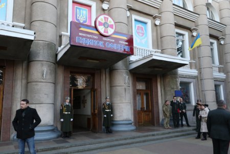 Геннадий Труханов поздравил военнослужащих с 25-летием Вооруженных Сил Украины