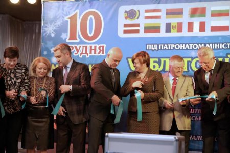 В Одессе прошла Дипломатическая ярмарка (фоторепортаж) 