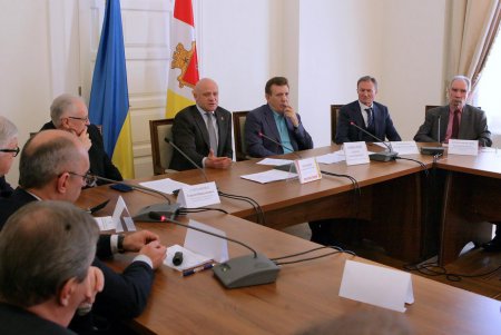 Мэр Одессы встретился с ректорами вузов города (фоторепортаж)