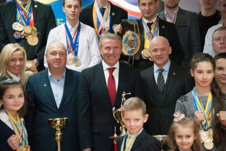 Глава Национального Олимпийского комитета Украины встретился с лучшими тайбоксерами страны (фото)