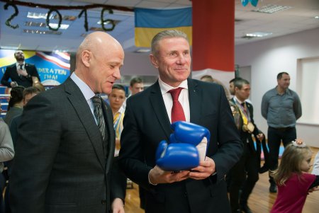 Глава Национального Олимпийского комитета Украины встретился с лучшими тайбоксерами страны (фото)
