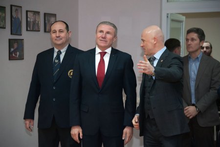 Глава Национального Олимпийского комитета Украины встретился с лучшими тайбоксерами страны (фото)