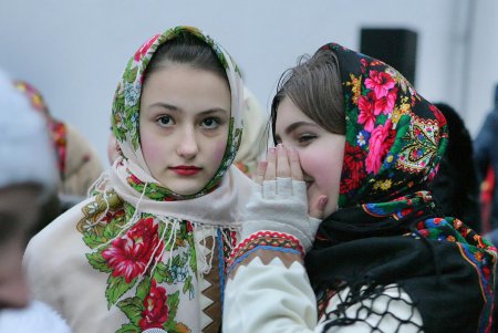 Главная новогодняя елка Одессы зажгла праздничные огни (фоторепортаж)