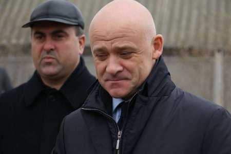 Многодетная семья получила ключи от отремонтированного дома семейного типа (фото)