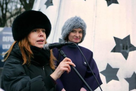 В Одессе возле памятника Ришелье установили «Арт-елку», а рядом открылся «Фестиваль пряников» (фоторепортаж)