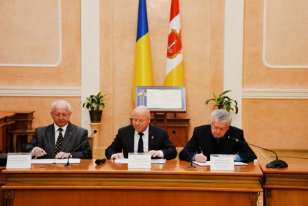 Подписан важный документ, призванный развивать экономику Одессы (фото)