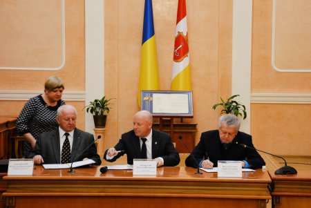 Подписан важный документ, призванный развивать экономику Одессы (фото)