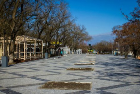 Набережная Ланжерона к Новому году — готова (фото)
