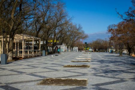 Набережная Ланжерона к Новому году — готова (фото)