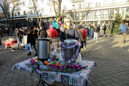 В Одессе с успехом проходит первый Фестиваль глинтвейна (фото)