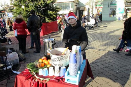 В Одессе с успехом проходит первый Фестиваль глинтвейна (фото)