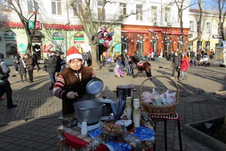 В Одессе с успехом проходит первый Фестиваль глинтвейна (фото)
