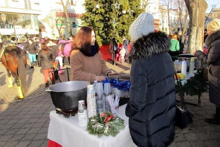В Одессе с успехом проходит первый Фестиваль глинтвейна (фото)