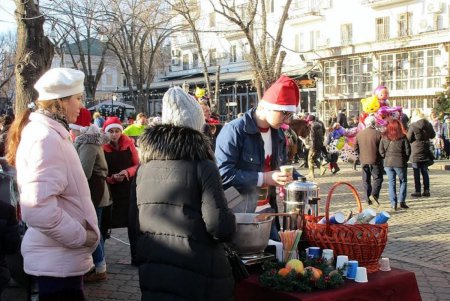 В Одессе с успехом проходит первый Фестиваль глинтвейна (фото)