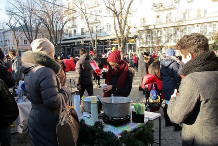 В Одессе с успехом проходит первый Фестиваль глинтвейна (фото)