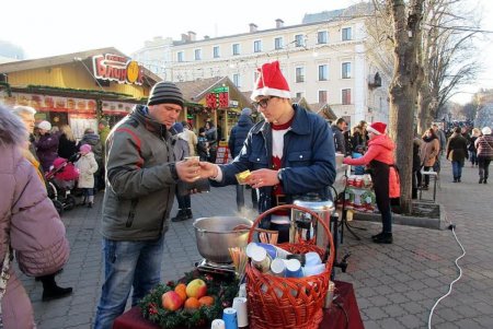 В Одессе с успехом проходит первый Фестиваль глинтвейна (фото)