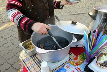 В Одессе с успехом проходит первый Фестиваль глинтвейна (фото)