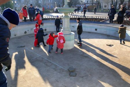 Одесситы продолжают отмечать наступивший 2017 год (фоторепортаж)