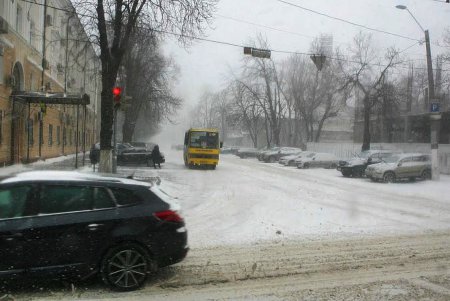 Одессу заметает снегом (фоторепортаж)