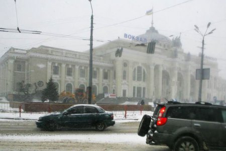 Одессу заметает снегом (фоторепортаж)