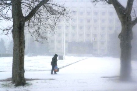 Одессу заметает снегом (фоторепортаж)