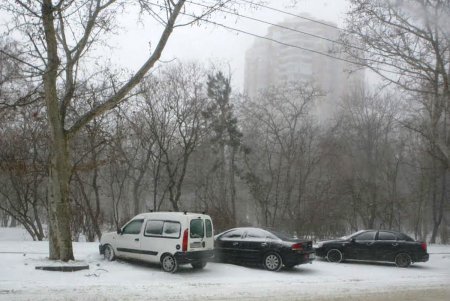 Одессу заметает снегом (фоторепортаж)