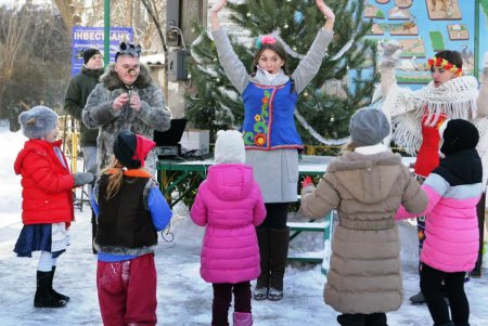 Рождество в Зоопарке отпраздновали колядками, танцами, сказками и викториной о животных (фото)