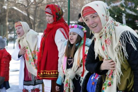 Рождество в Зоопарке отпраздновали колядками, танцами, сказками и викториной о животных (фото)