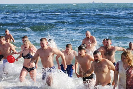 Одесситы пошли на «крещенский» рекорд, с его официальным признанием — интрига (фото)
