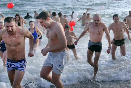 Крещение как акт веры и акция милосердия (фоторепортаж)